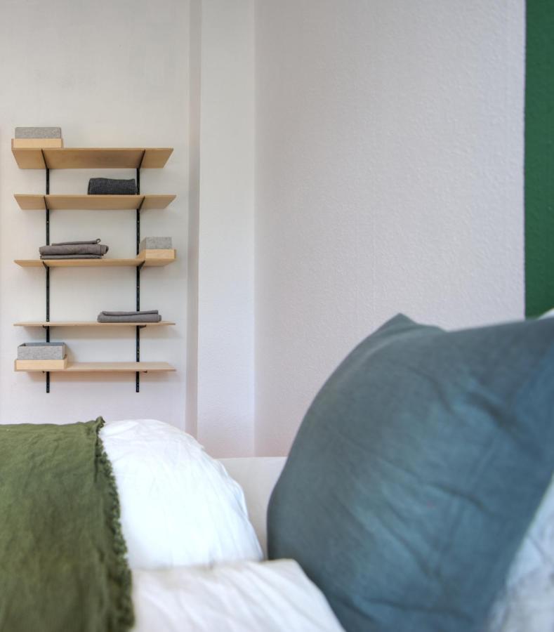 Vonbehling Boutique Apartment Mit 65Zoll Tv Und Designerstuecken Хале Екстериор снимка