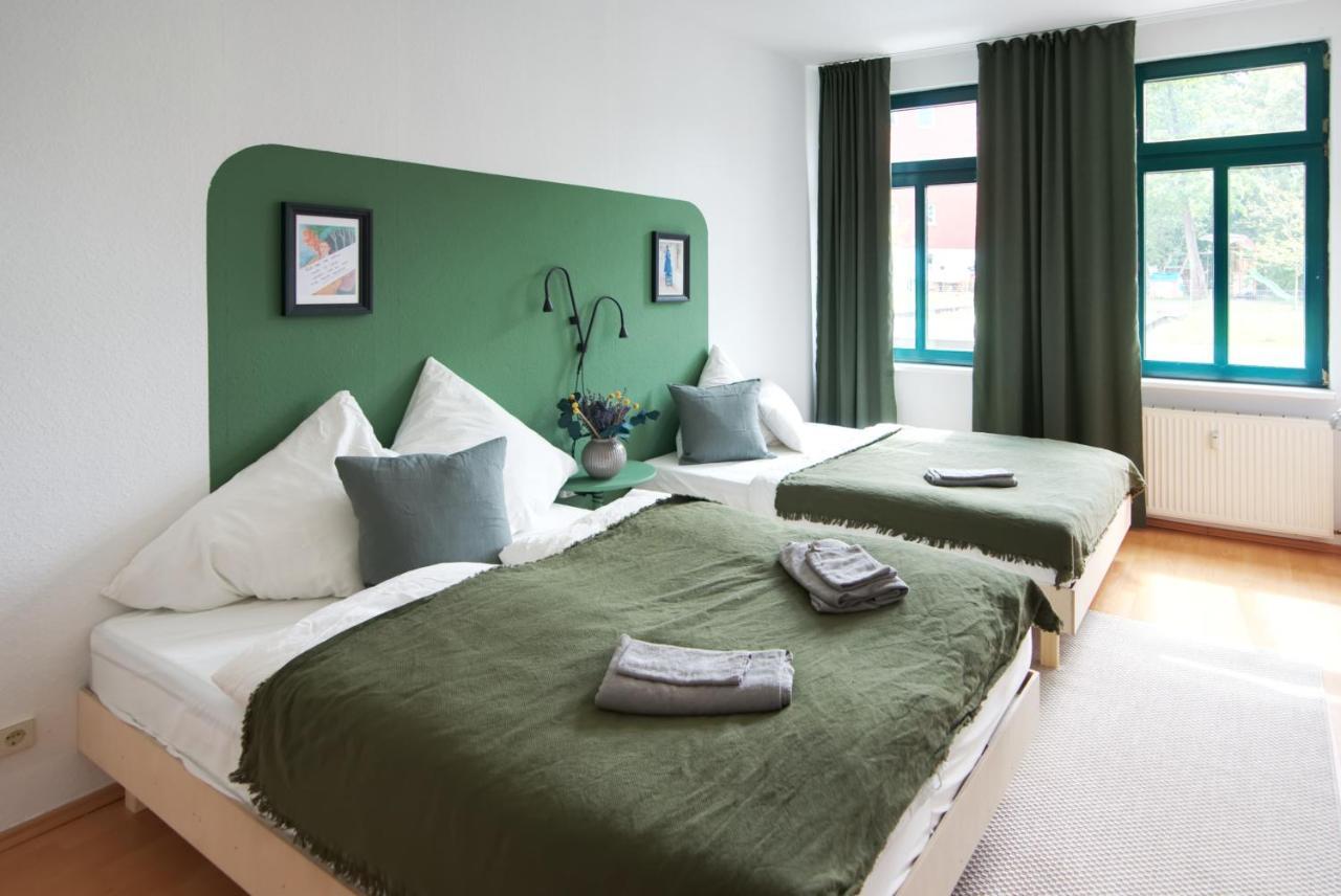 Vonbehling Boutique Apartment Mit 65Zoll Tv Und Designerstuecken Хале Екстериор снимка
