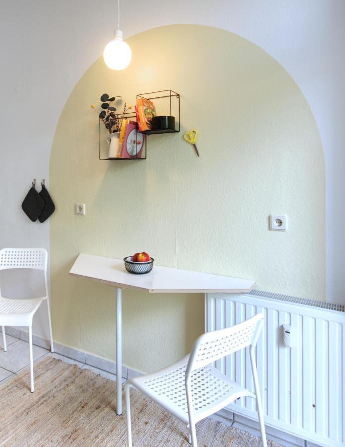 Vonbehling Boutique Apartment Mit 65Zoll Tv Und Designerstuecken Хале Екстериор снимка